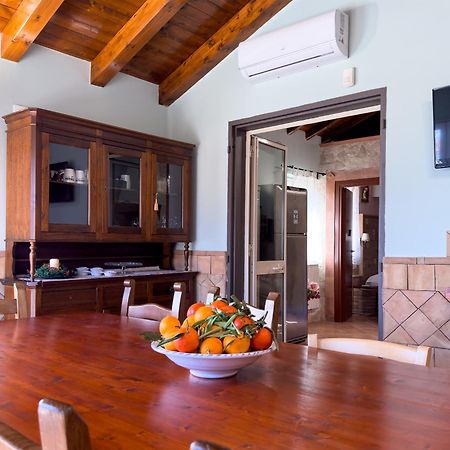 Villa Del Gelso Chalet Nel Parco Delletna Mascali Eksteriør bilde
